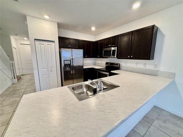 11313 SW 250th Ter 11313, Homestead, FL 33032