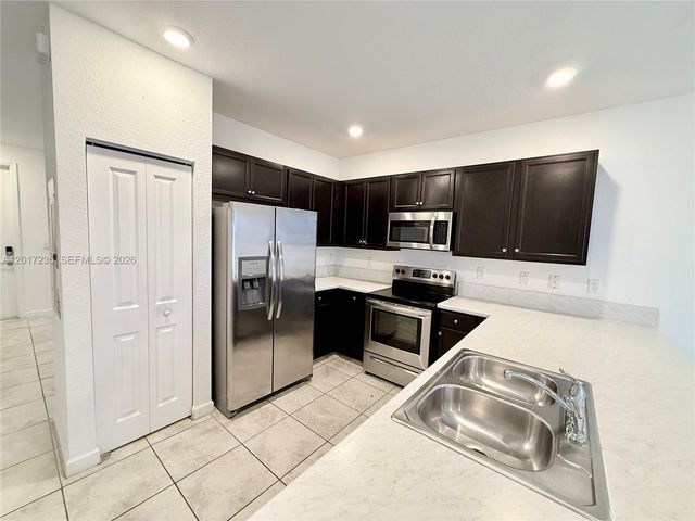 11313 SW 250th Ter 11313, Homestead, FL 33032