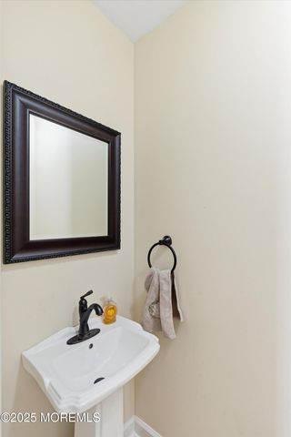 17 Nate Lane, Howell, NJ 07731