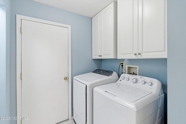 17 Nate Lane, Howell, NJ 07731