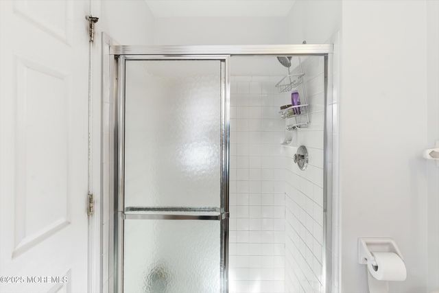 17 Nate Lane, Howell, NJ 07731