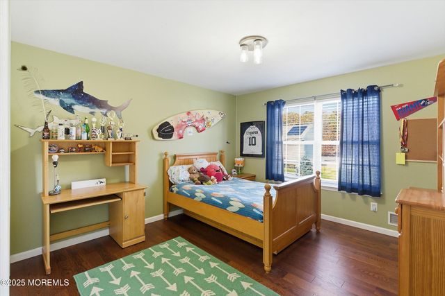 17 Nate Lane, Howell, NJ 07731