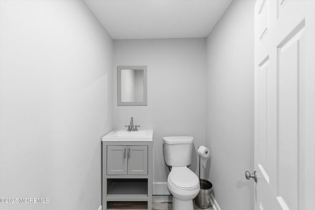 17 Nate Lane, Howell, NJ 07731