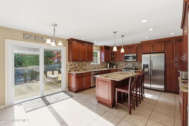 17 Nate Lane, Howell, NJ 07731