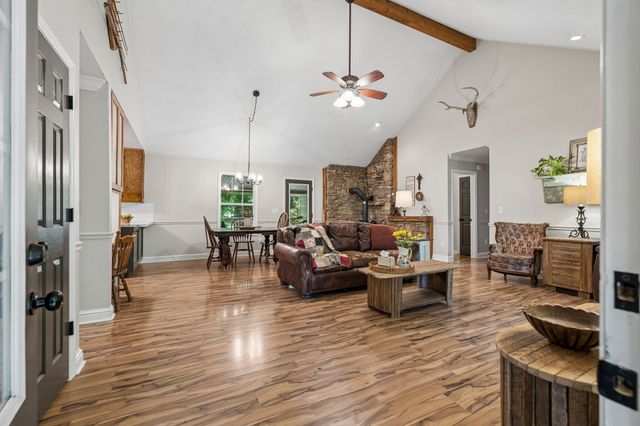 4574 Hampshire Pike, Hampshire, TN 38461