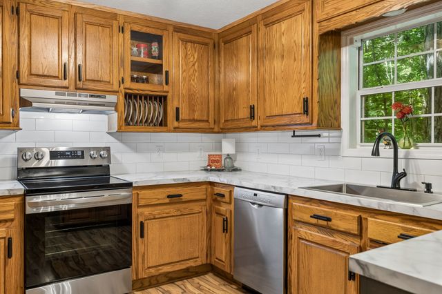 4574 Hampshire Pike, Hampshire, TN 38461