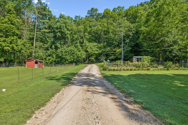 4574 Hampshire Pike, Hampshire, TN 38461
