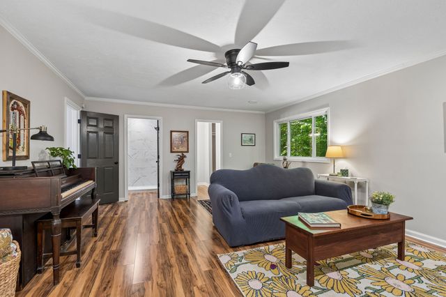 4574 Hampshire Pike, Hampshire, TN 38461