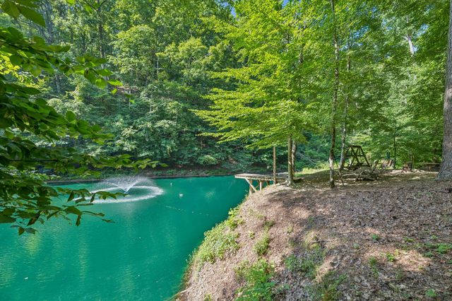 4574 Hampshire Pike, Hampshire, TN 38461