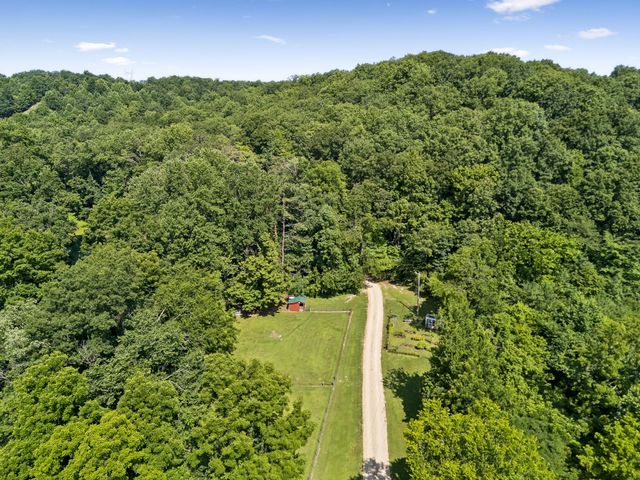4574 Hampshire Pike, Hampshire, TN 38461