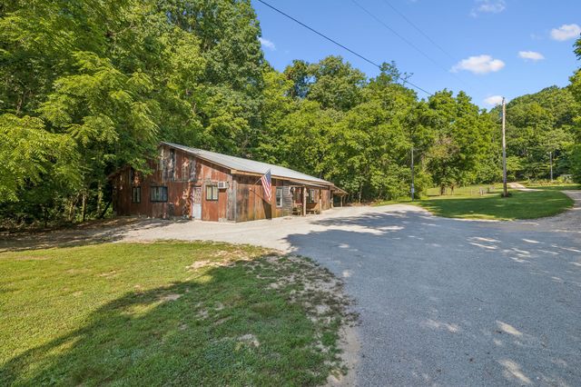 4574 Hampshire Pike, Hampshire, TN 38461