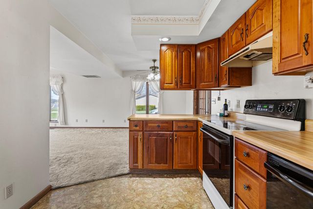 204 W Meade Street, White Heath, IL 61884