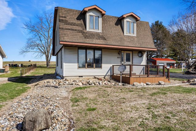 204 W Meade Street, White Heath, IL 61884