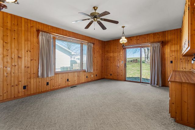 204 W Meade Street, White Heath, IL 61884