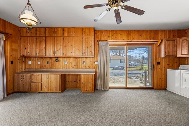 204 W Meade Street, White Heath, IL 61884