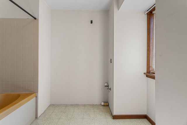 204 W Meade Street, White Heath, IL 61884