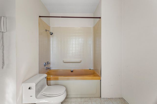 204 W Meade Street, White Heath, IL 61884