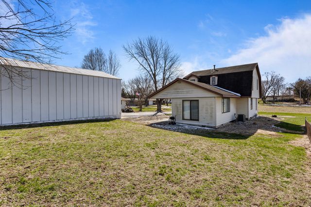 204 W Meade Street, White Heath, IL 61884