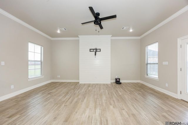 4453 Trial Dr, Addis, LA 70710