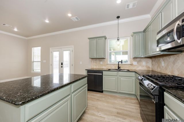 4453 Trial Dr, Addis, LA 70710