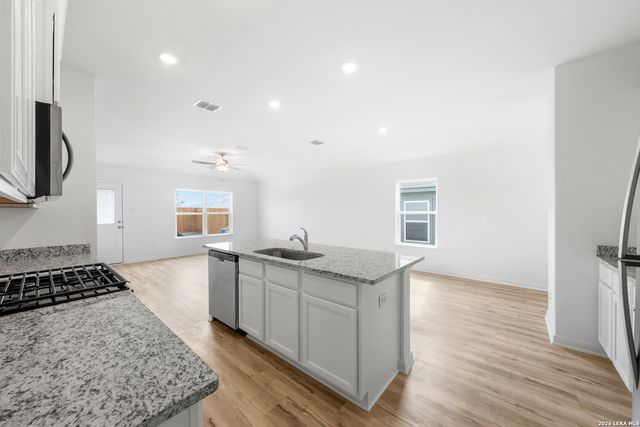 15310 Waterow View, Von Ormy, TX 78073