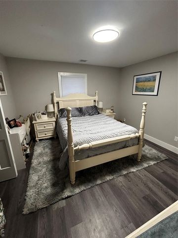 25 Lorraine 1, Northport, NY 11768