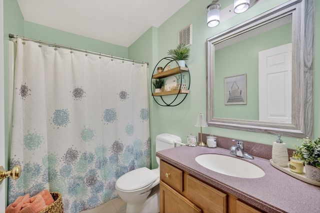 505 Hampton Way 505, Abington, MA 02351