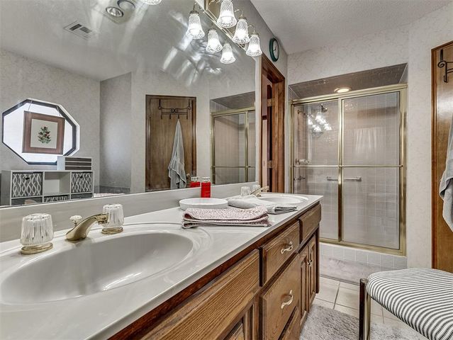 1213 SW 133rd Place, Oklahoma City, OK 73170