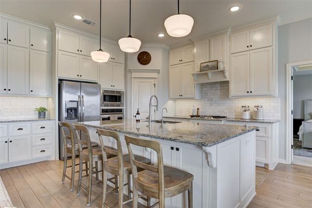 10109 NW 143rd Street, Yukon, OK 73099