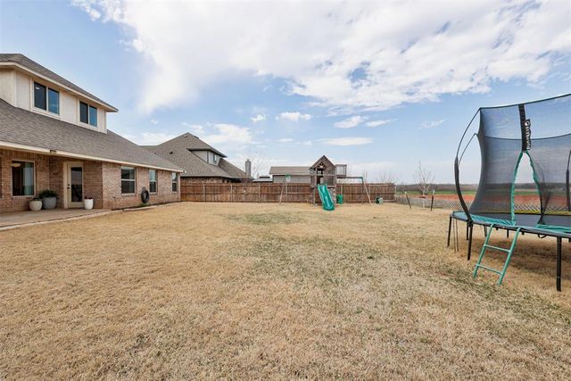 10109 NW 143rd Street, Yukon, OK 73099