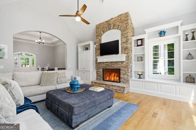 401 Maple Ridge Court, Cumming, GA 30028