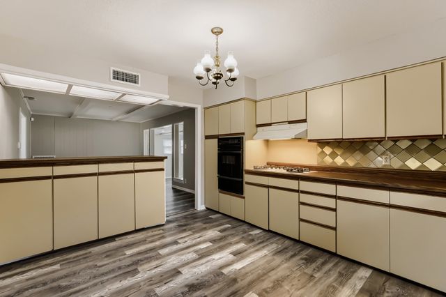 3337 Boulder Drive, Dallas, TX 75233