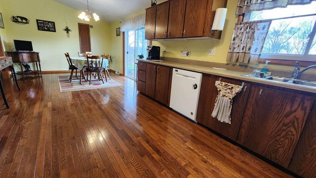 N399 Mount Hope Road, Brodhead, WI 53520