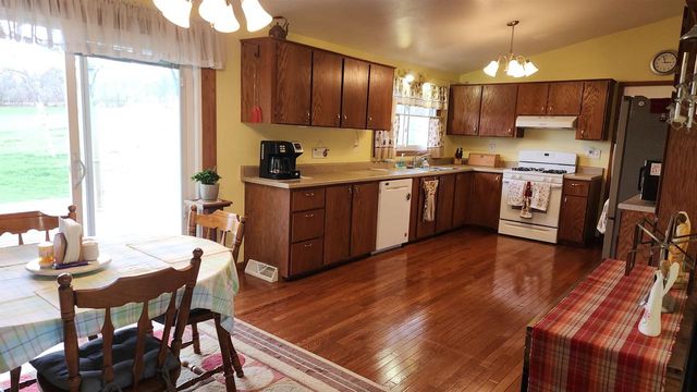 N399 Mount Hope Road, Brodhead, WI 53520