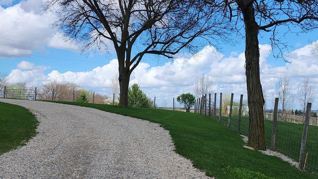 N399 Mount Hope Road, Brodhead, WI 53520