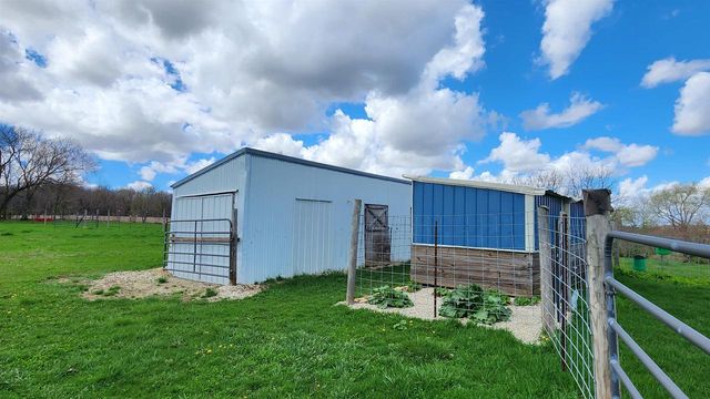N399 Mount Hope Road, Brodhead, WI 53520