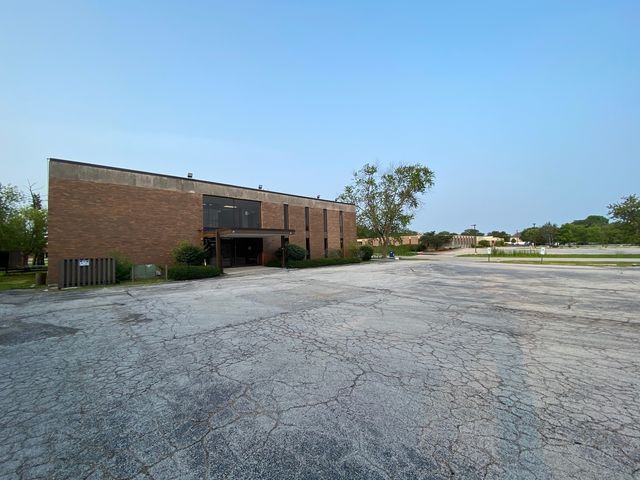 2555 W Lincoln Highway 102, Olympia Fields, IL 60461