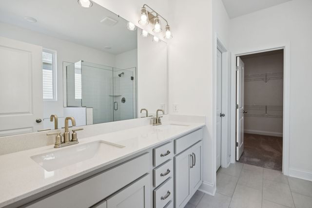 133 Dahlia Dr, La Vergne, TN 37086