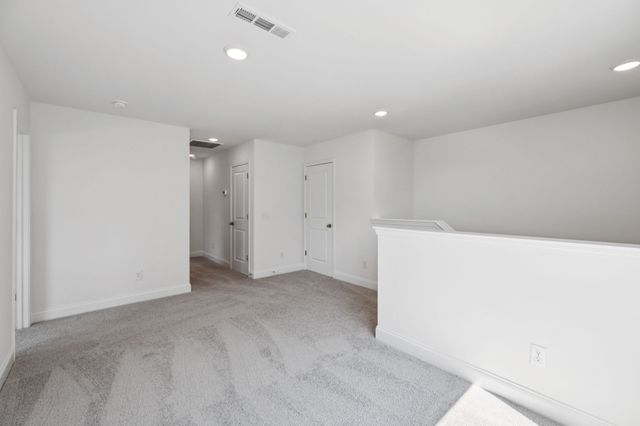 133 Dahlia Dr, La Vergne, TN 37086