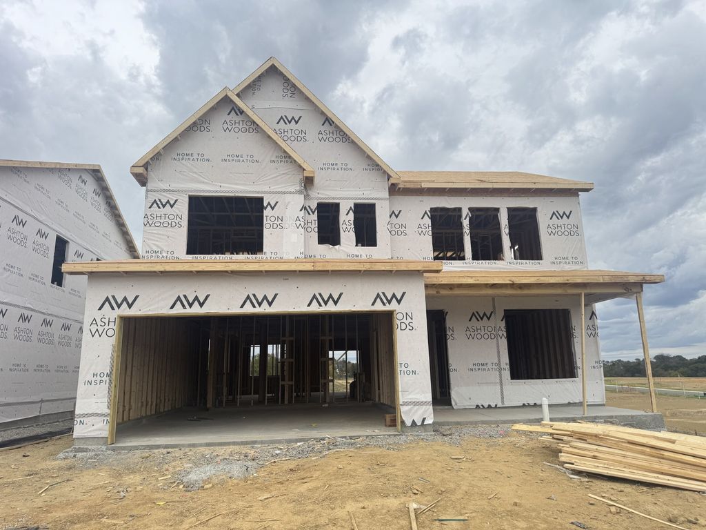 133 Dahlia Dr, La Vergne, TN 37086