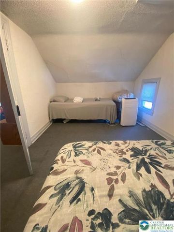 207 Chestnut Street, Slatington Boro, PA 18080