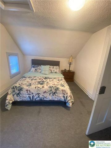 207 Chestnut Street, Slatington Boro, PA 18080