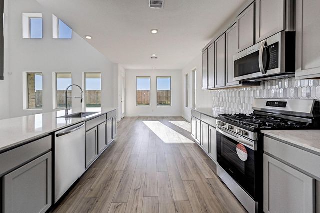 2605 Mackinac Bay Drive, Texas City, TX 77568