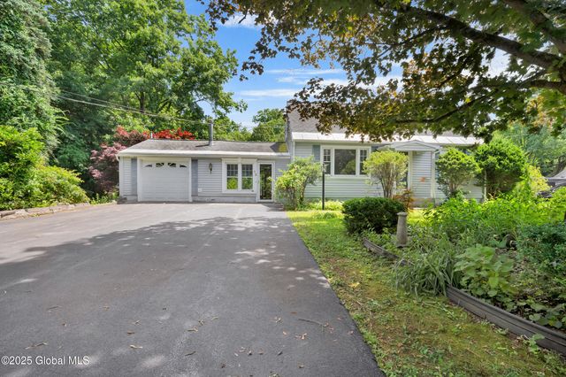 13 Collamer Drive, Malta, NY 12020