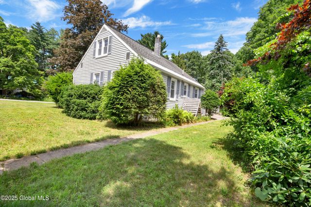 13 Collamer Drive, Malta, NY 12020