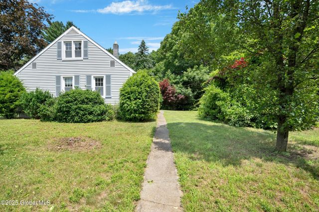 13 Collamer Drive, Malta, NY 12020