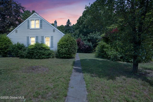 13 Collamer Drive, Malta, NY 12020