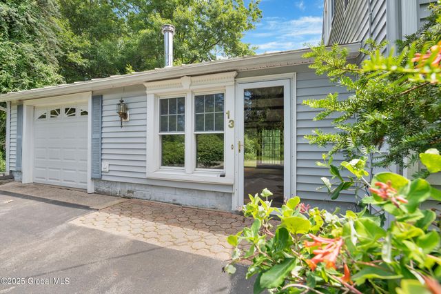 13 Collamer Drive, Malta, NY 12020