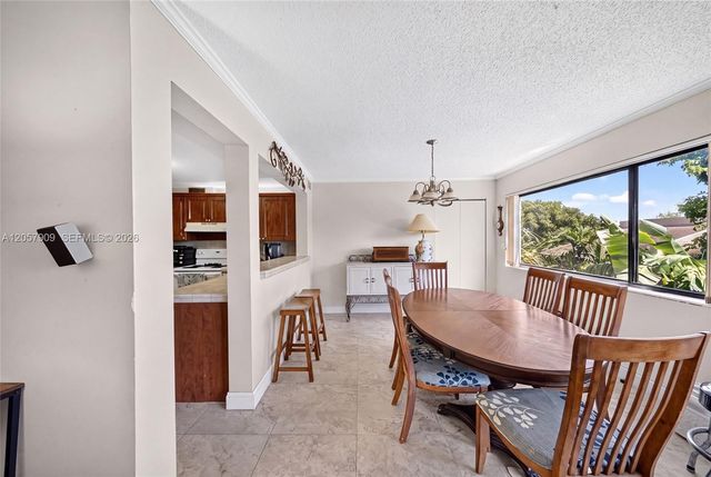 6666 SW 115th Court 301, Miami, FL 33173
