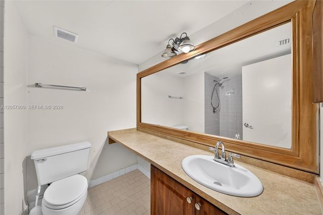 6666 SW 115th Court 301, Miami, FL 33173